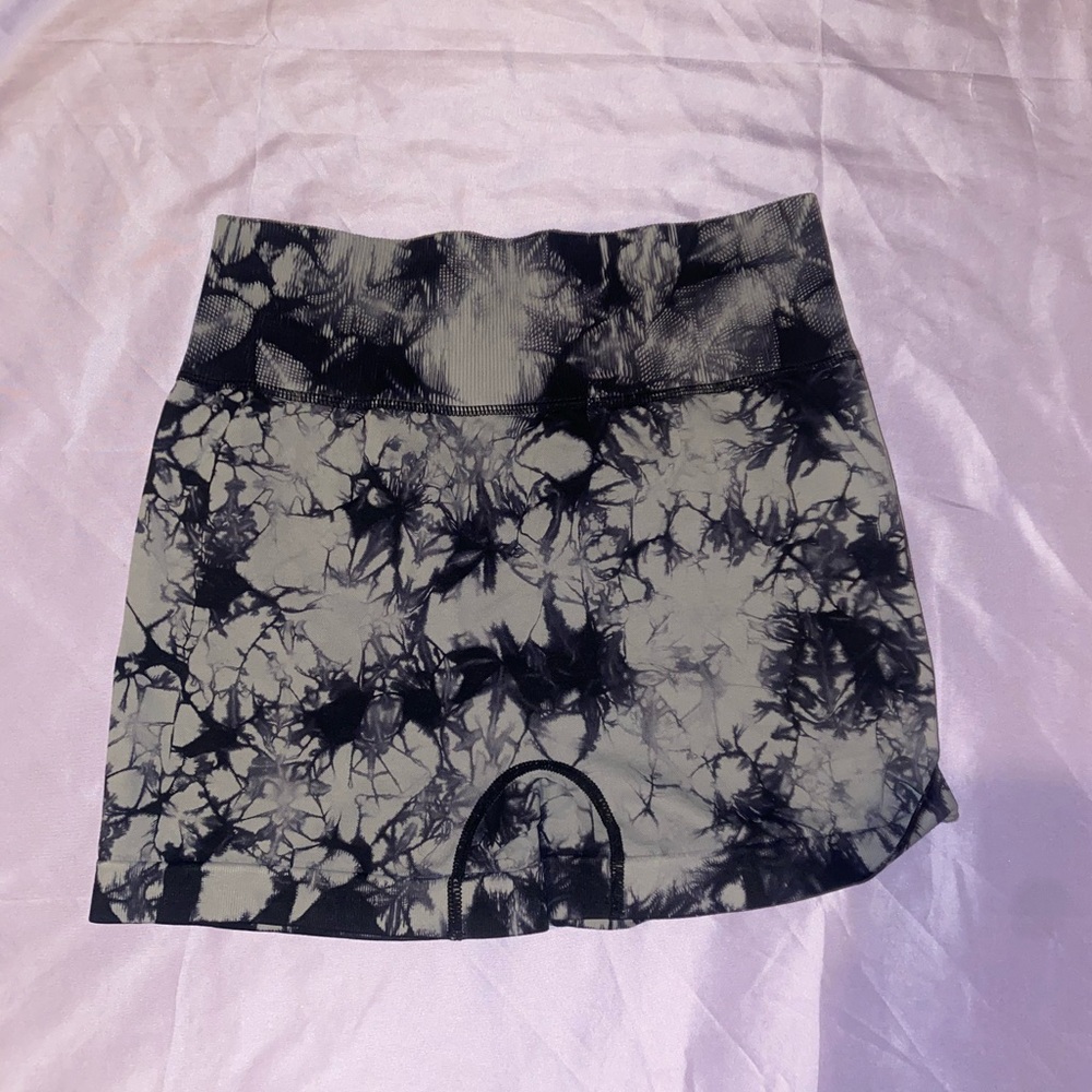 Black and Grey Scrunch Workout Shorts